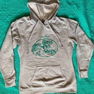 Bass Pro Shop sweatshirt
